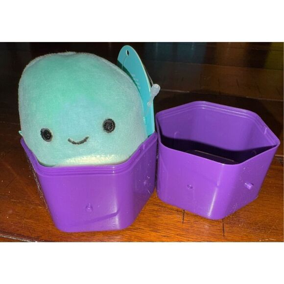 NWT Zobey Octopus Micromallow Squishmallow 2.5” - Picture 2 of 4